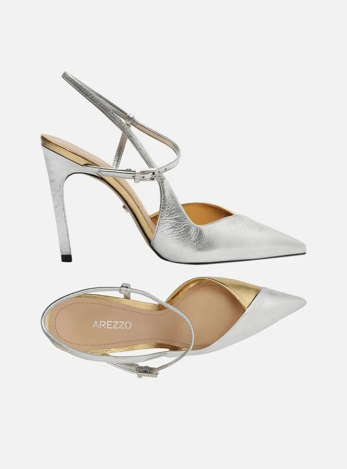 Zapato de punta con tiras cruzadas al tobillo