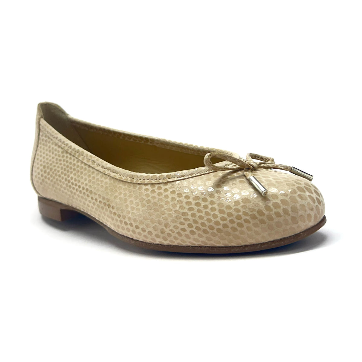 Ballerina Signature con lazo en color Python Nude — Esenciales II de María Conchita Alcalá