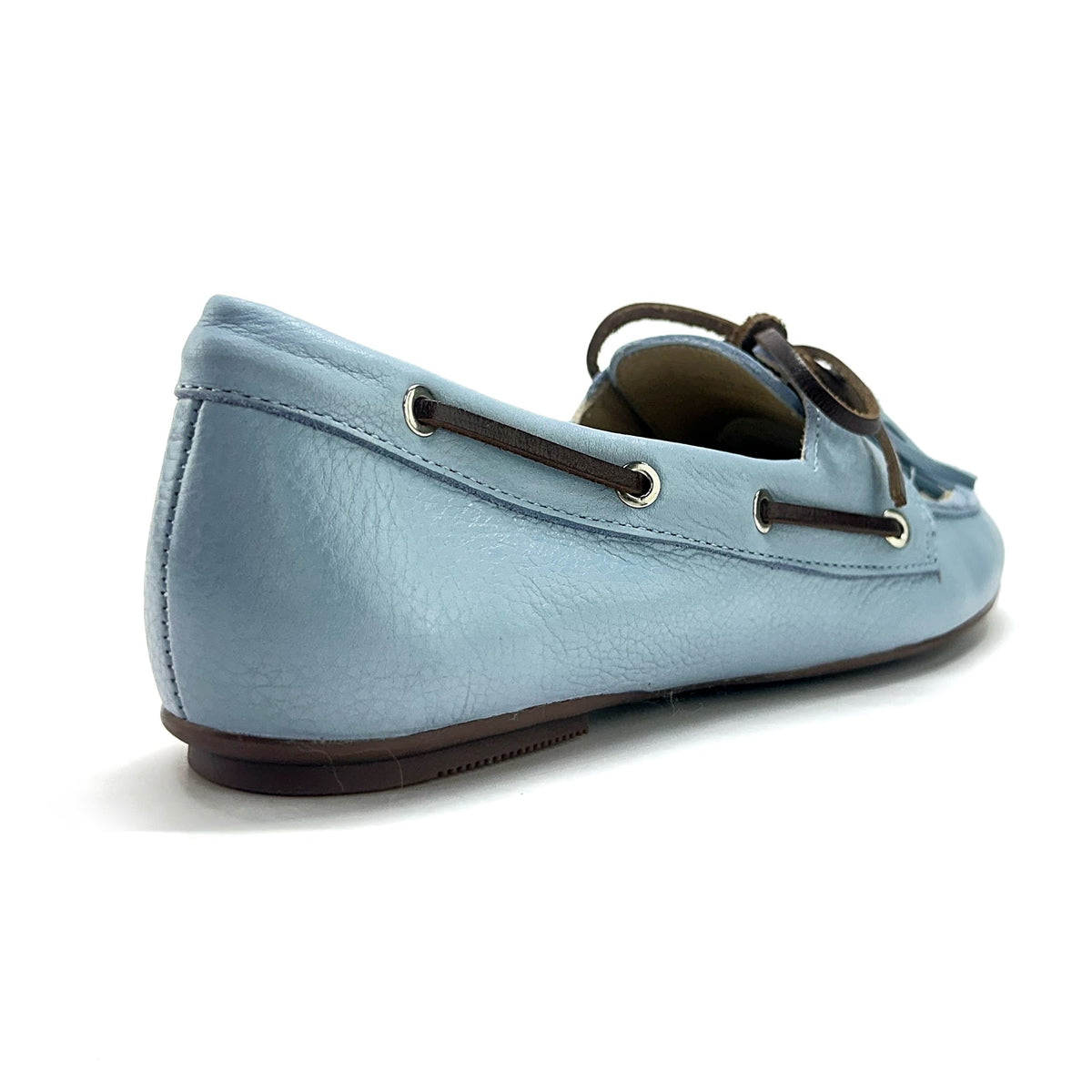 Mocasín náutico de gamuza en color Candy Blue — Esenciales II de María Conchita Alcalá