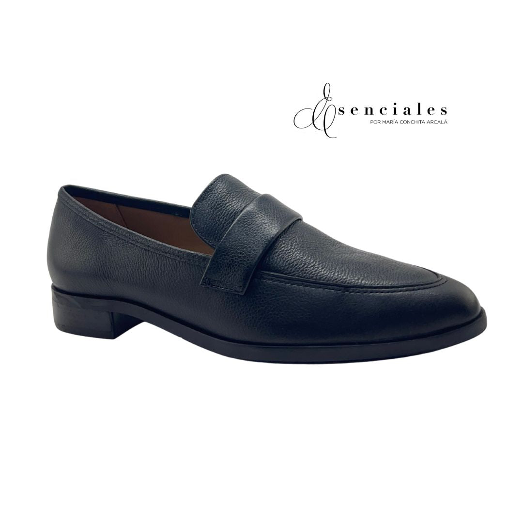 Mocasín Clásico de antifaz en color Preto — Esenciales II de María Conchita Alcalá