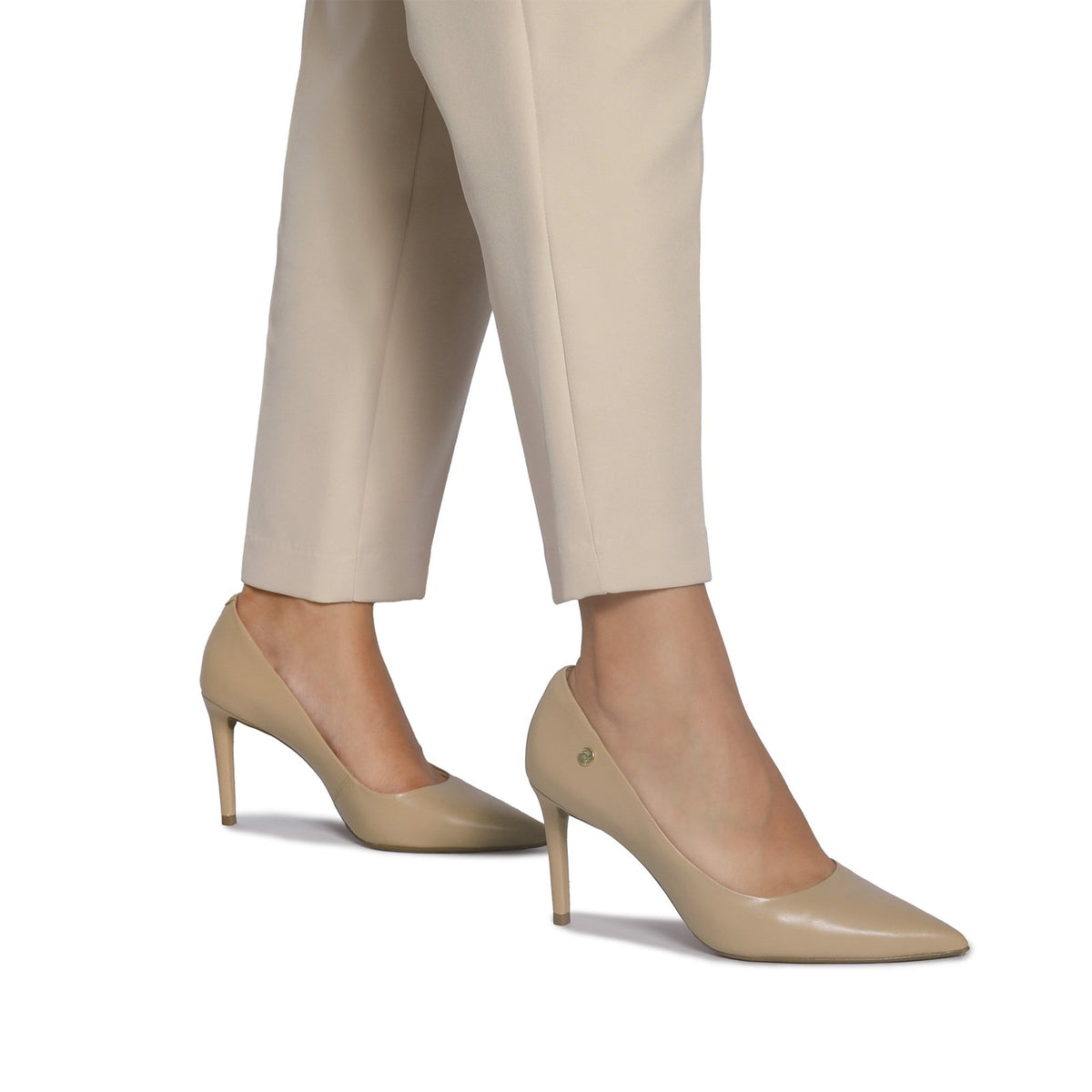 Zapato de salón de punta