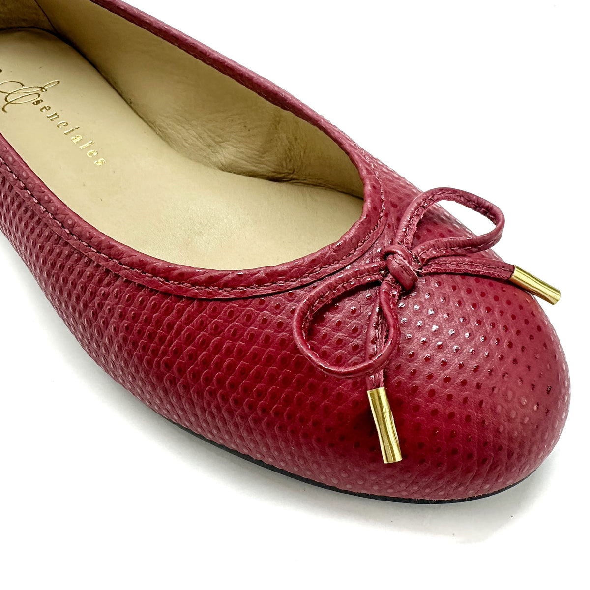 Ballerina Signature con lazo en color Pepper Red — Esenciales II de María Conchita Alcalá