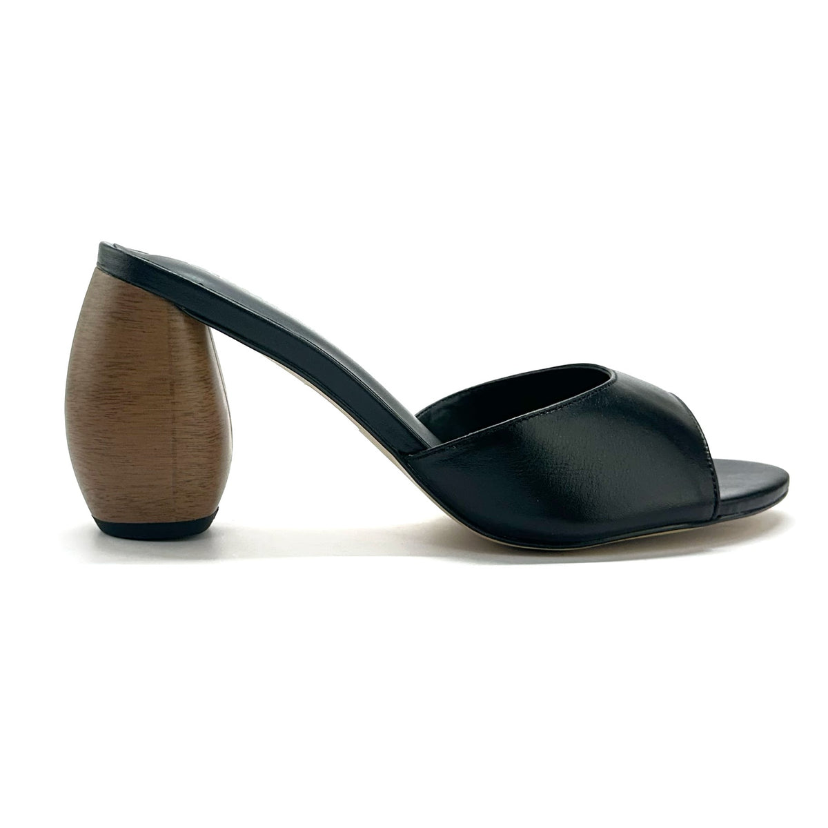 Mule Luna de tacón escultural en color Black — Esenciales II de María Conchita Alcalá