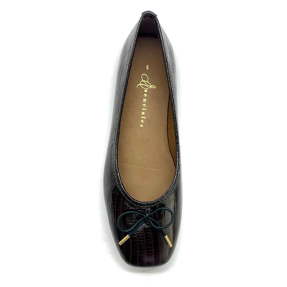 Ballerina con lazo en color Vegetal Preto — Esenciales II de María Conchita Alcalá