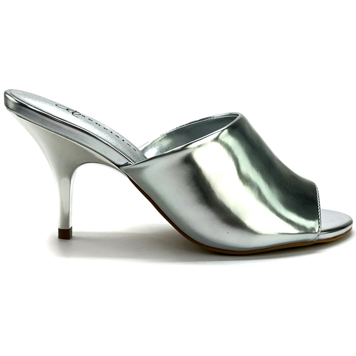 Mule Nova de tacón fino en color Silver — Esenciales II de María Conchita Alcalá