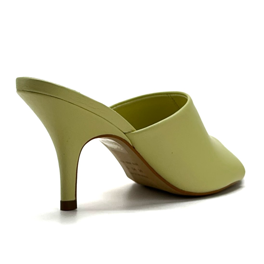 Mule Nova de tacón fino en color Limoncelo — Esenciales II de María Conchita Alcalá