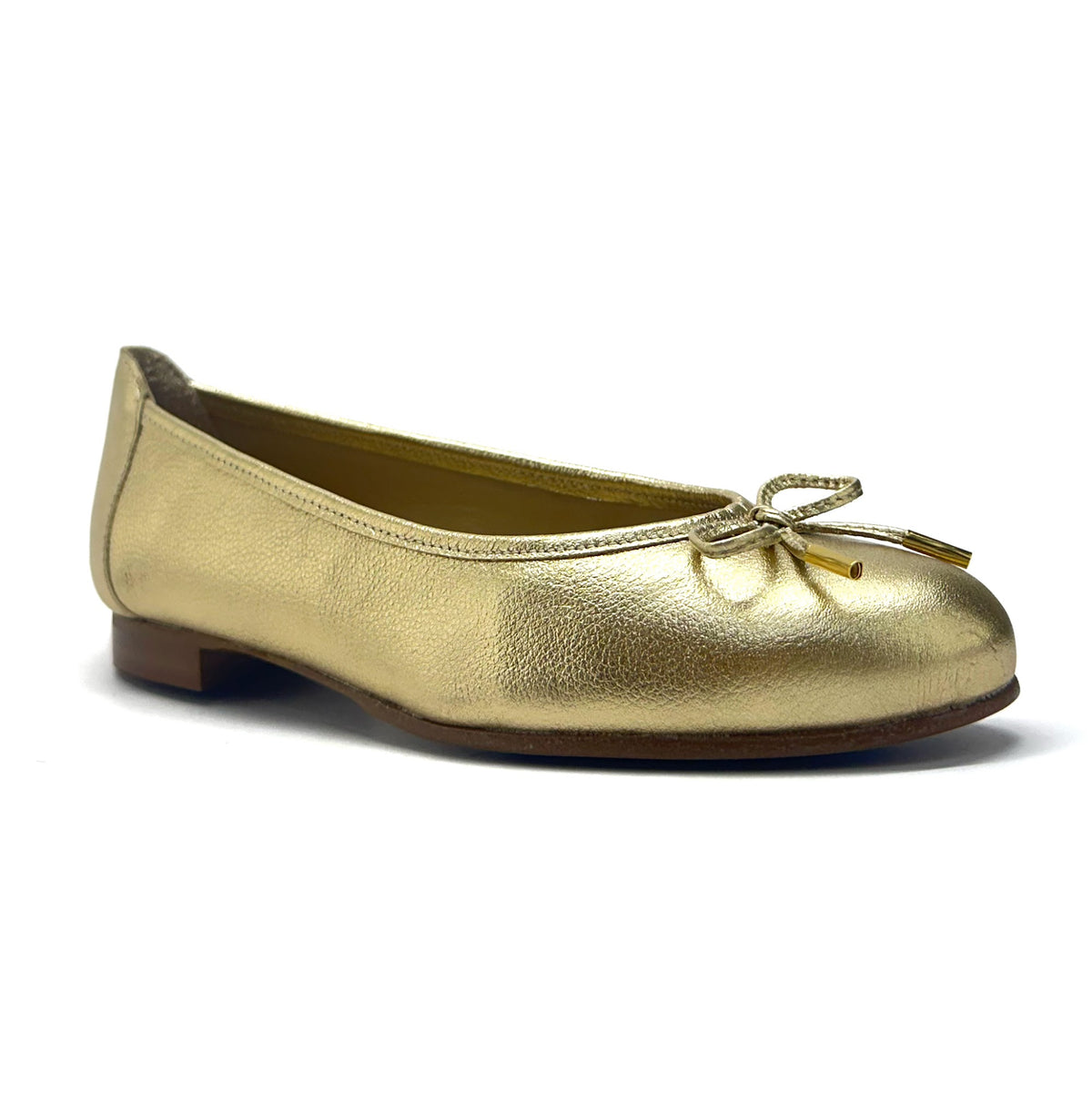 Ballerina Signature con lazo en color Napa Ouro — Esenciales II de María Conchita Alcalá