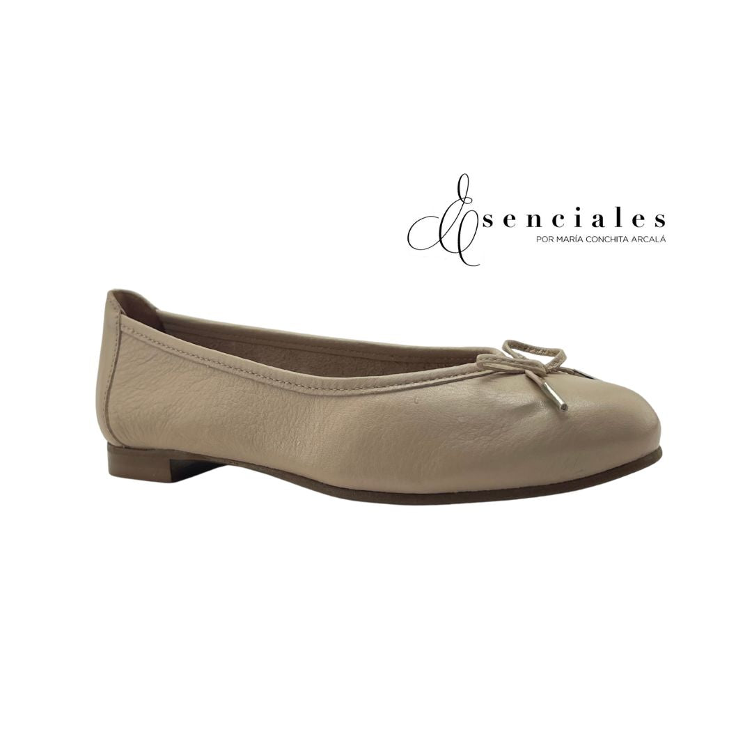 Ballerina Signature con lazo en color Apollo Nude — Esenciales II de María Conchita Alcalá