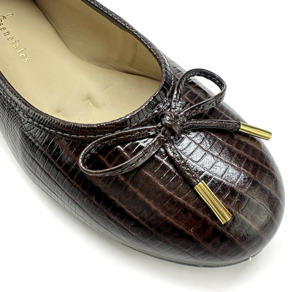 Ballerina Signature con lazo en color Umber — Esenciales II de María Conchita Alcalá