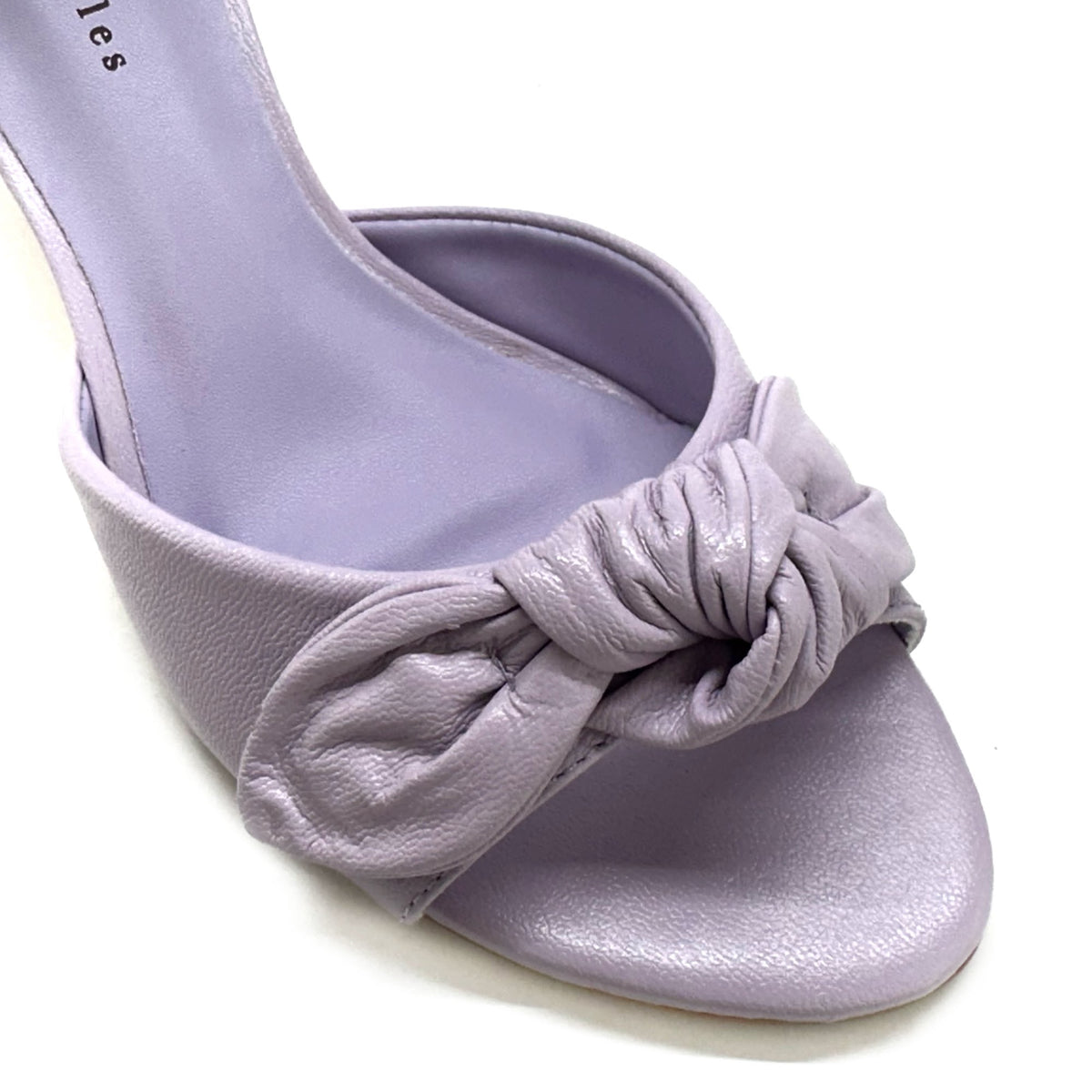 Mule Iris con nudo en color Lavender — Esenciales II de María Conchita Arcalá
