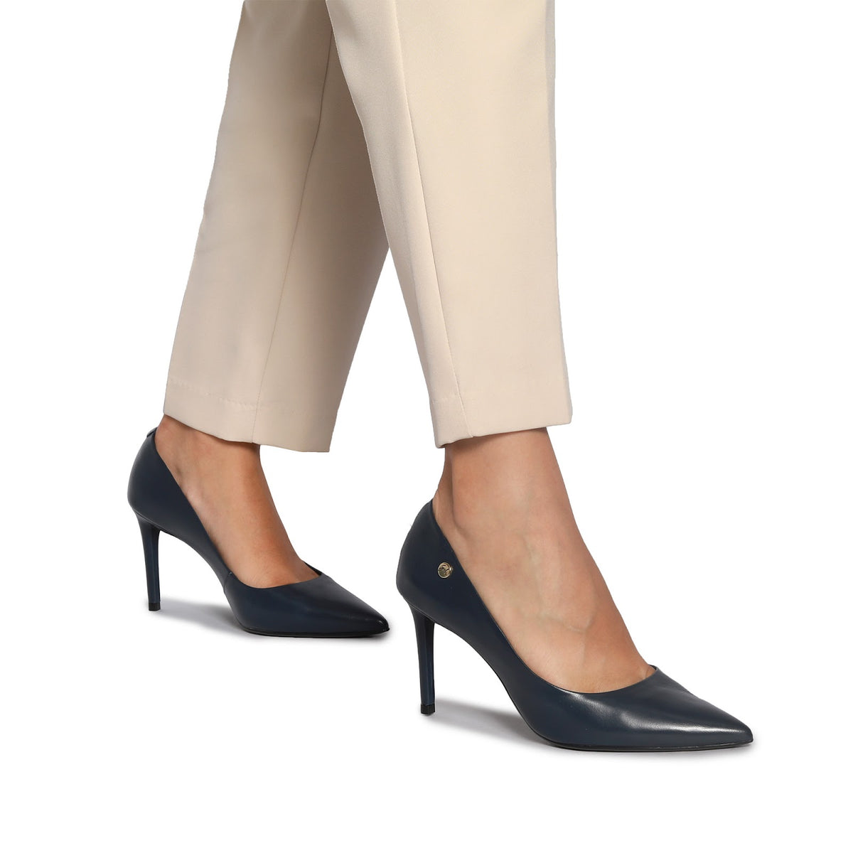 Zapato de salón de punta