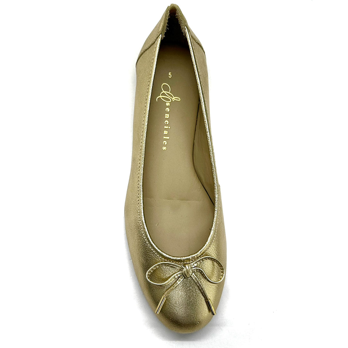 Ballerina Signature con lazo en color Napa Ouro — Esenciales II de María Conchita Alcalá